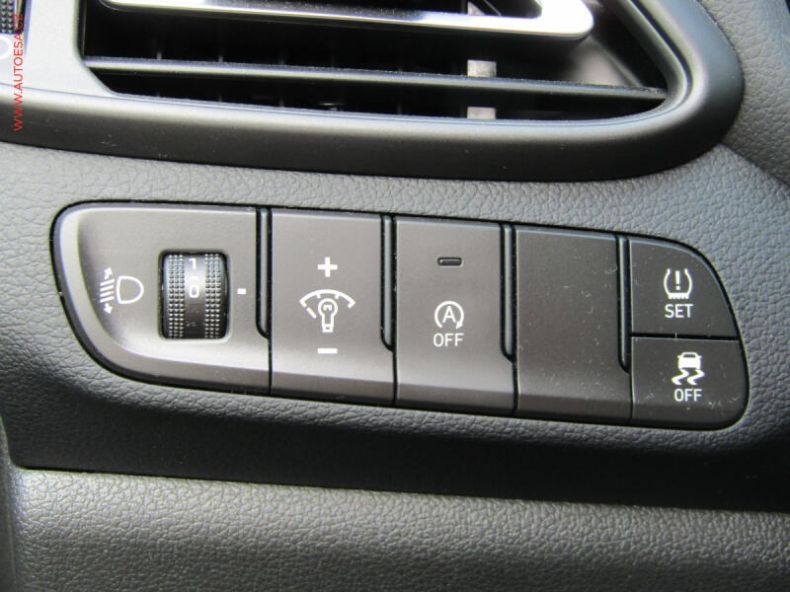 Hyundai i30 - hlavní fotka