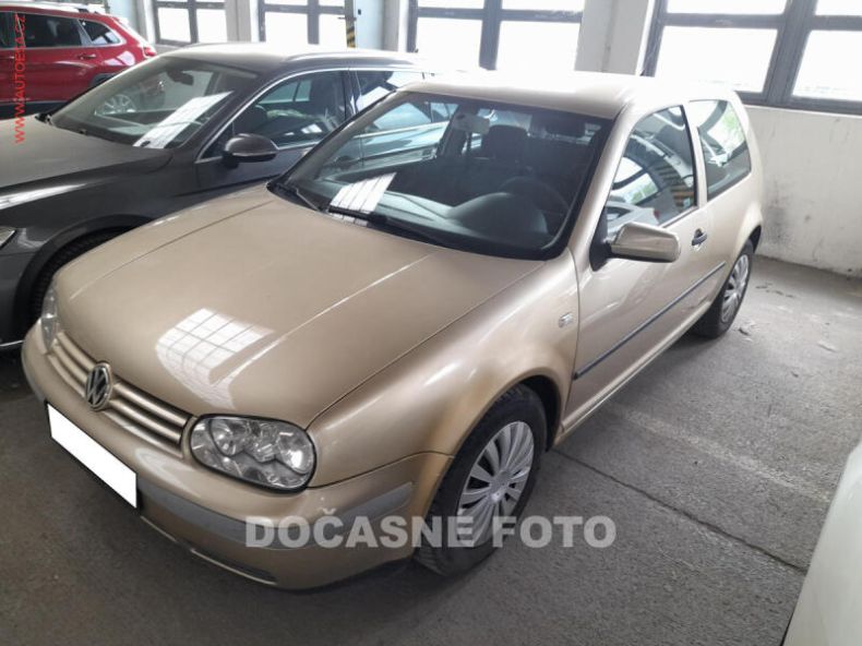 Volkswagen Golf - hlavní foto