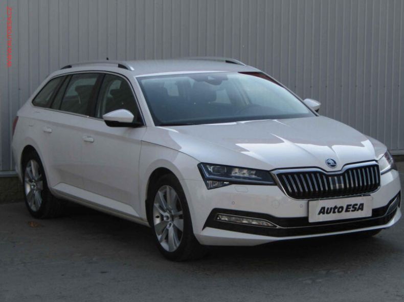 Škoda Superb - hlavní foto