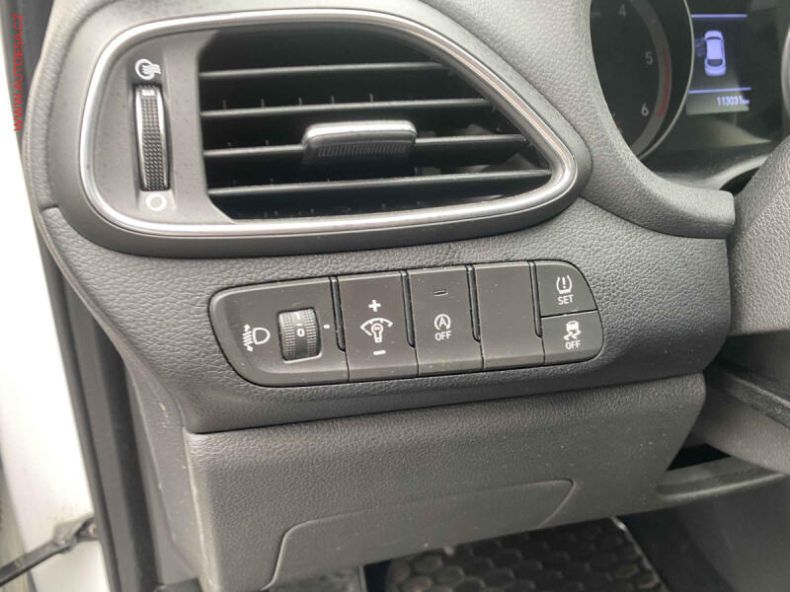 Hyundai i30 - hlavní fotka