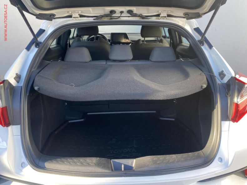 Toyota C-HR - hlavní fotka