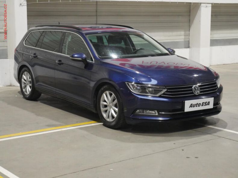 Volkswagen Passat - hlavní foto