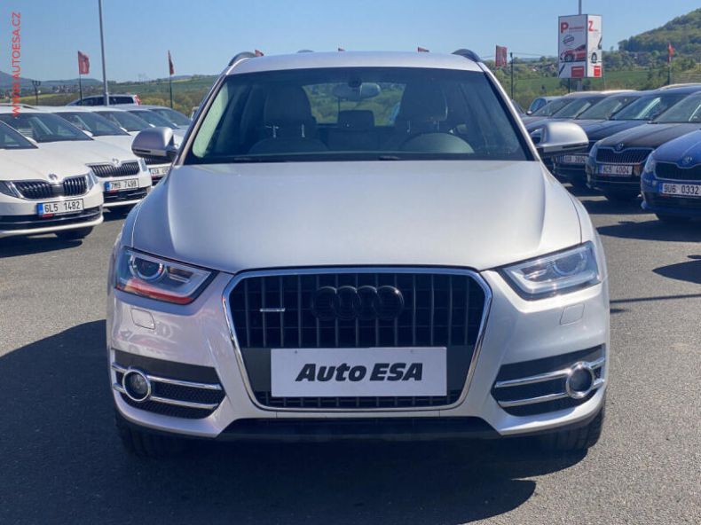 Audi Q3 - hlavní fotka