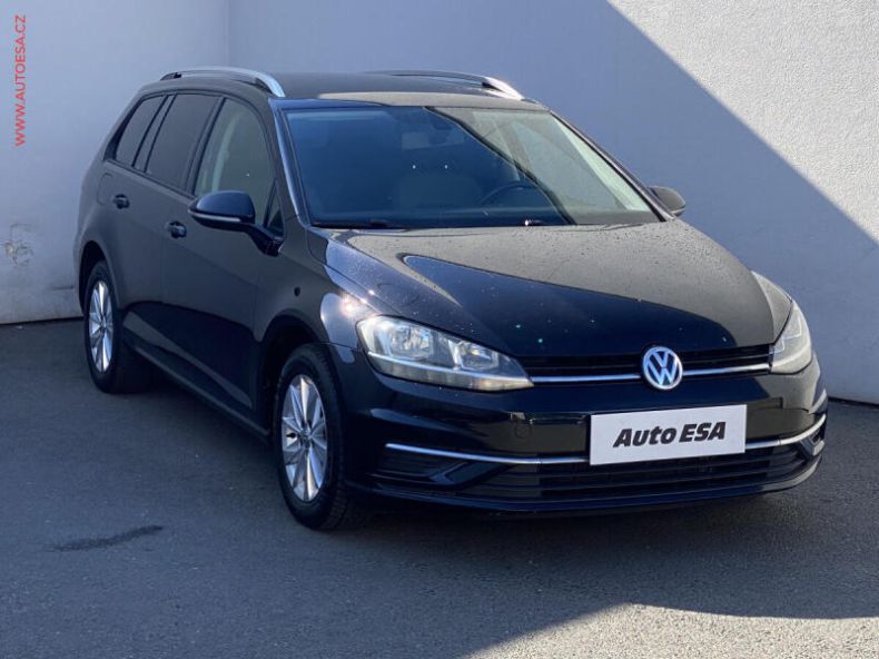 Volkswagen Golf - hlavní foto