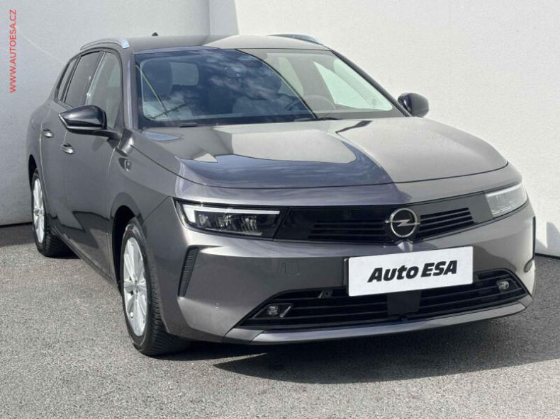 Opel Astra - hlavní foto