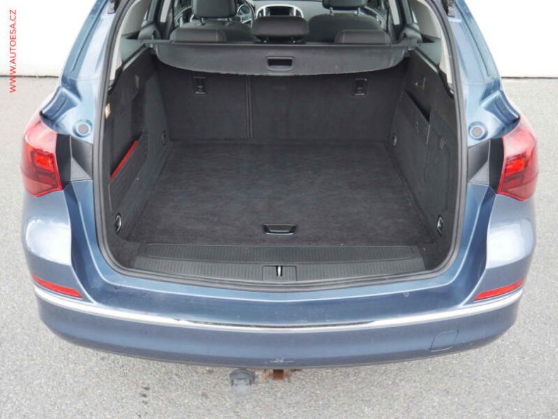 Opel Astra - hlavní fotka