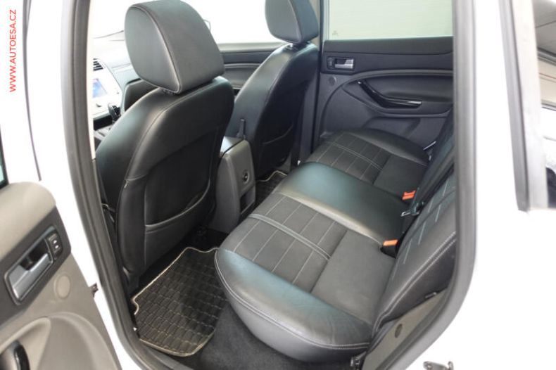 Ford Kuga - hlavní fotka