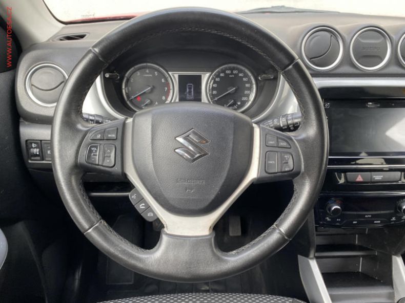 Suzuki Vitara - hlavní fotka