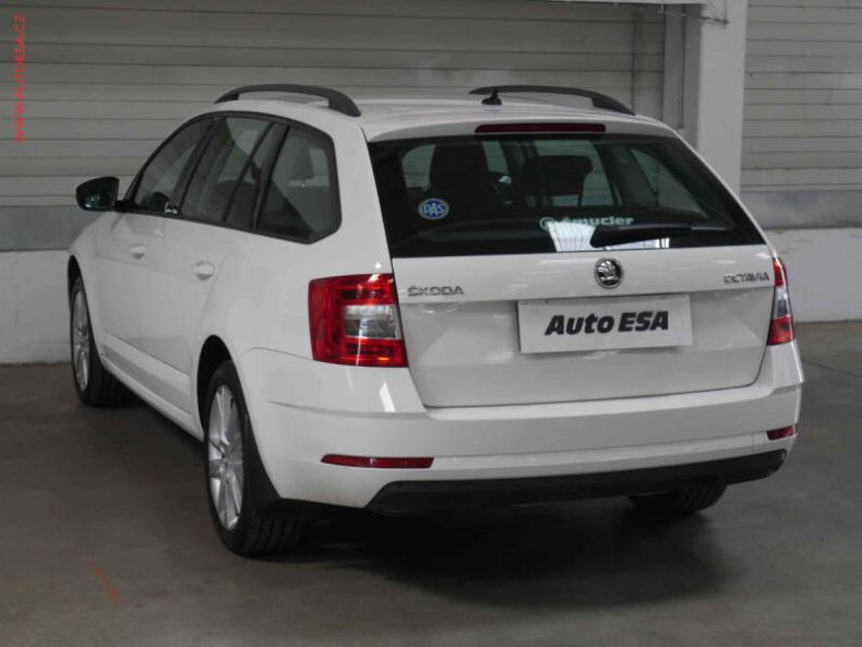 Škoda Octavia - hlavní fotka