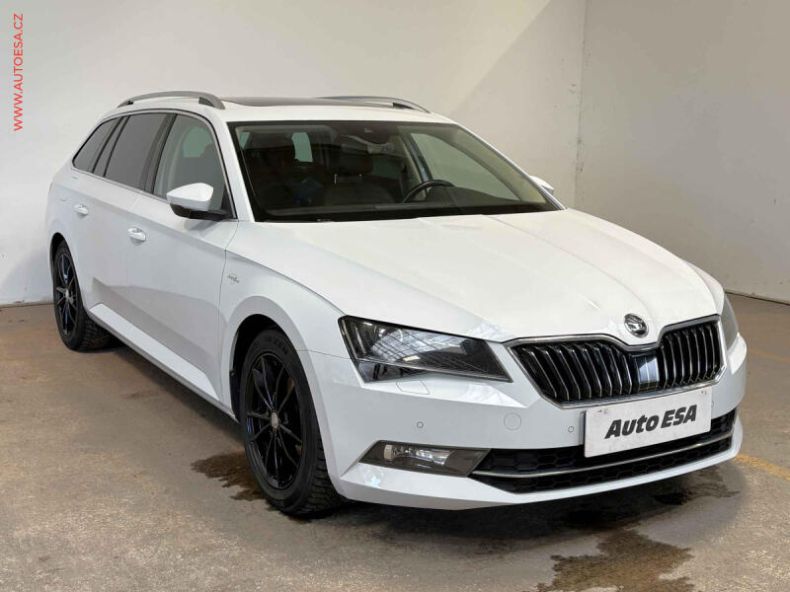 Škoda Superb - hlavní foto