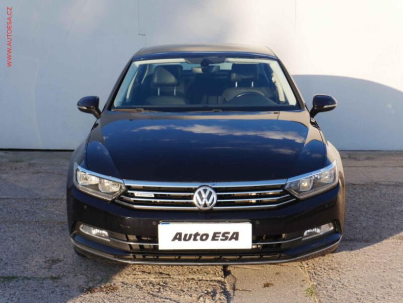 Volkswagen Passat - hlavní fotka