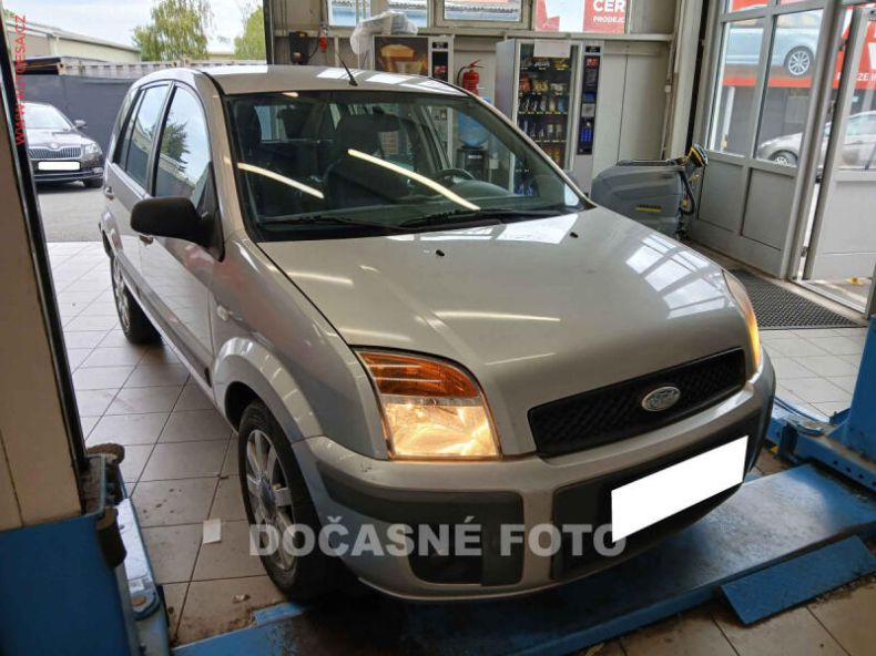 Ford Fusion - hlavní foto