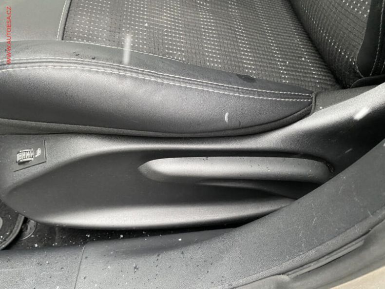 Peugeot 2008 - hlavní fotka