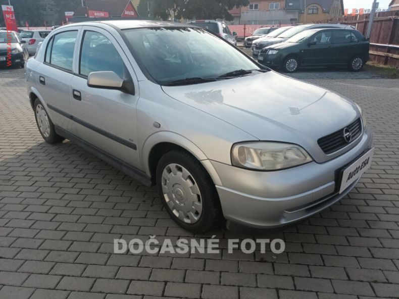 Opel Astra - hlavní foto