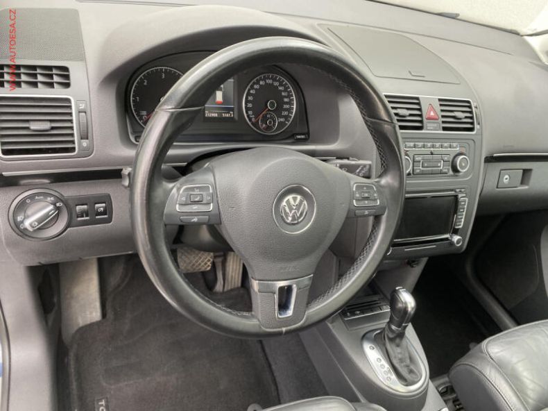 Volkswagen Touran - hlavní fotka