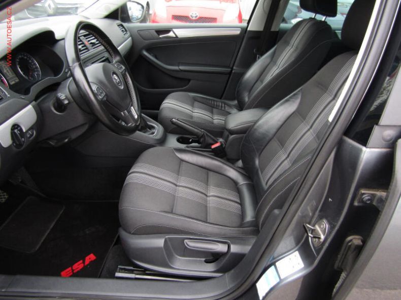 Volkswagen Jetta - hlavní fotka