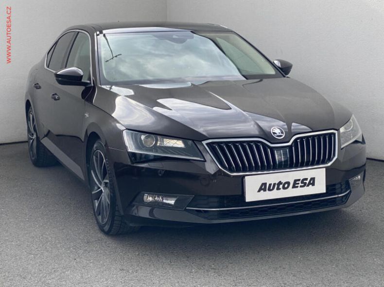 Škoda Superb - hlavní foto