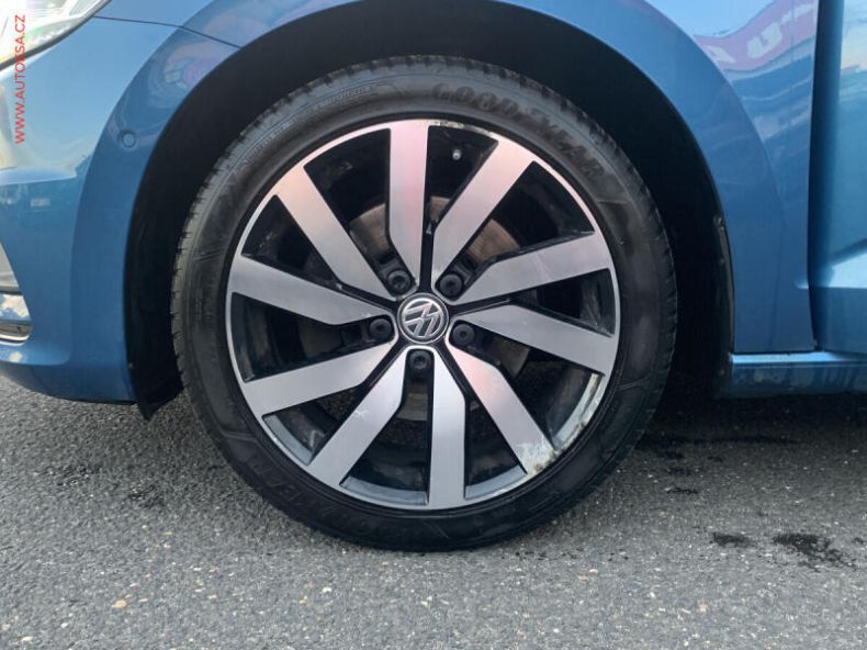 Volkswagen Touran - hlavní fotka