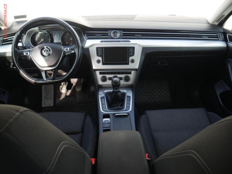 Volkswagen Passat - hlavní fotka