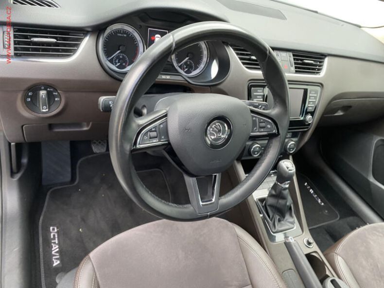 Škoda Octavia - hlavní fotka