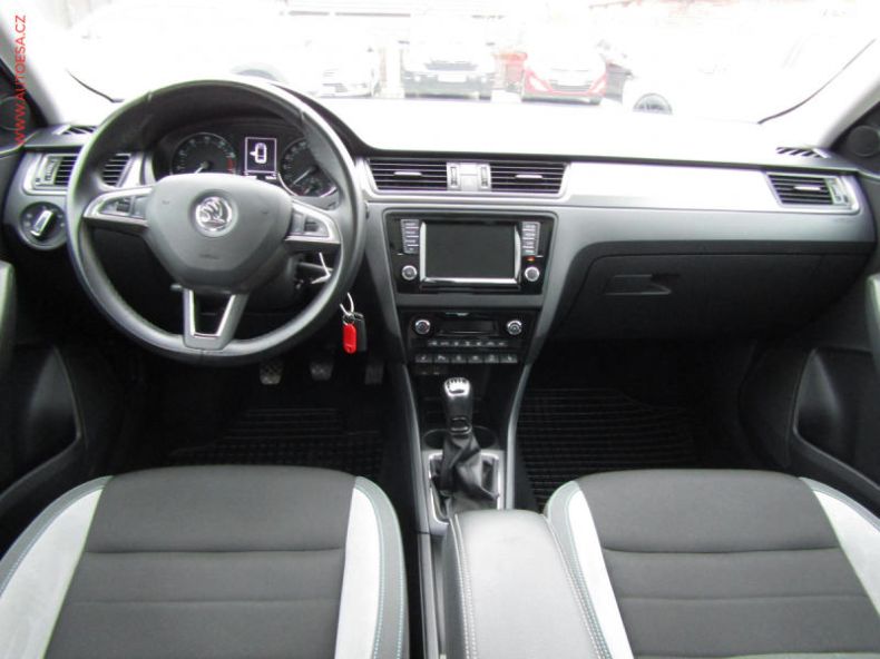 Škoda Rapid - hlavní fotka