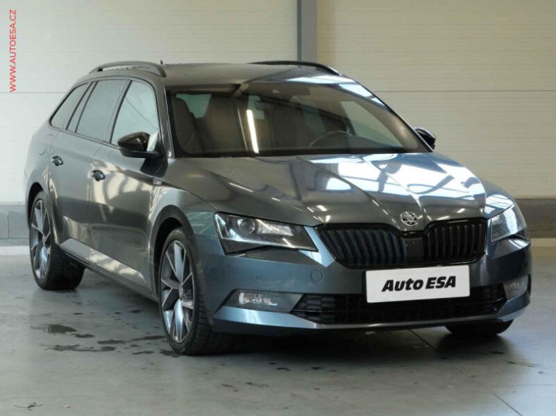 Škoda Superb - hlavní foto