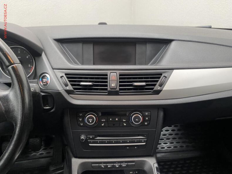 BMW X1 - hlavní fotka