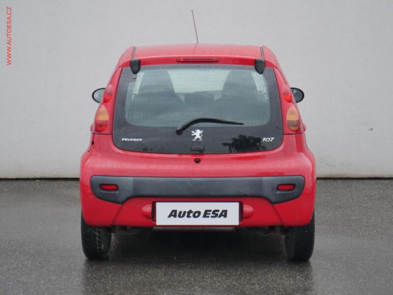 Peugeot 107 - hlavní fotka