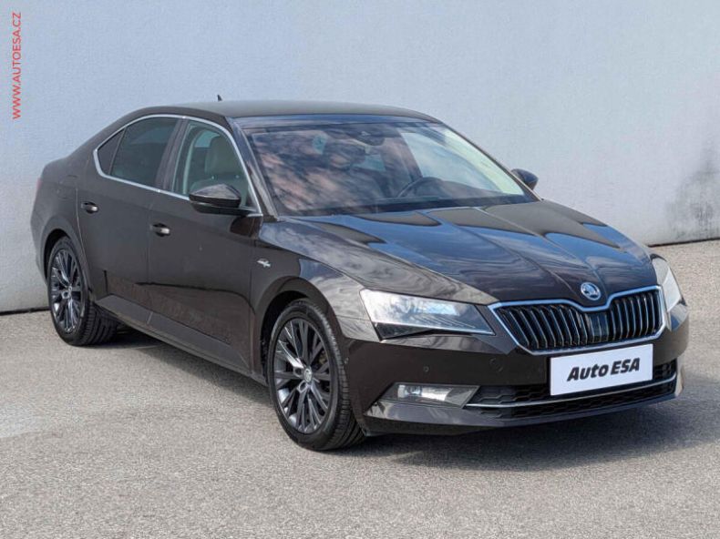 Škoda Superb - hlavní foto