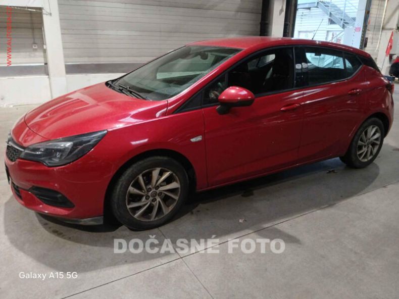 Opel Astra - hlavní foto