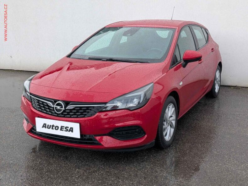 Opel Astra - hlavní fotka