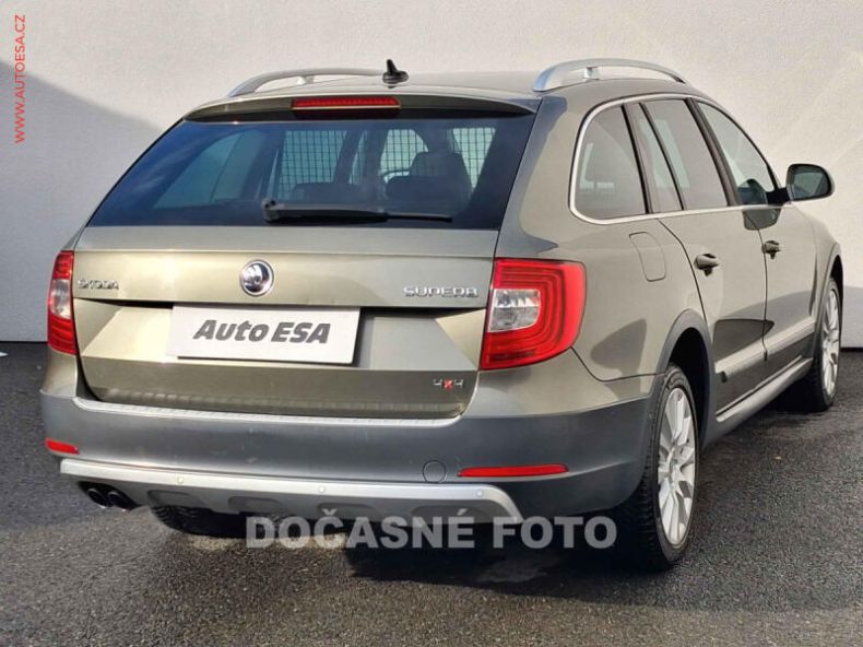 Škoda Superb - hlavní fotka