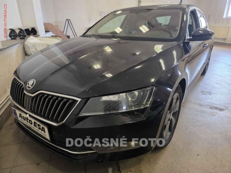 Škoda Superb - hlavní foto