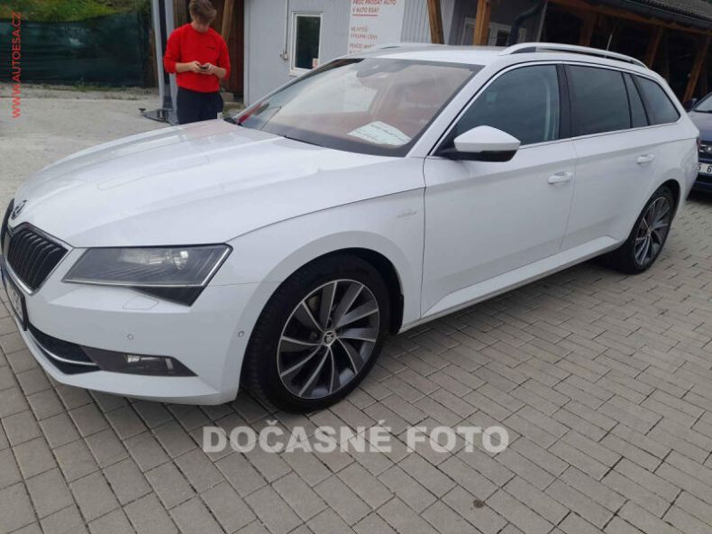 Škoda Superb - hlavní foto