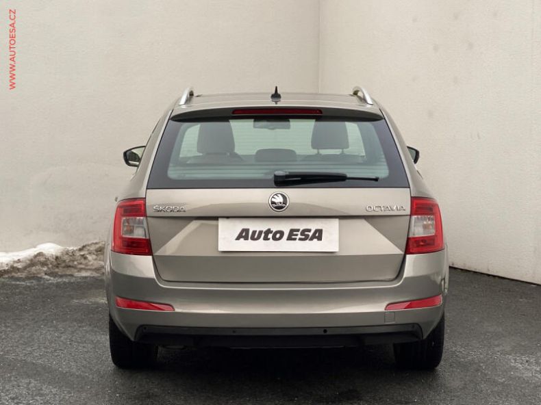 Škoda Octavia - hlavní fotka