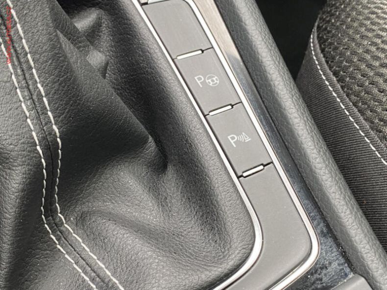 Volkswagen Golf - hlavní fotka