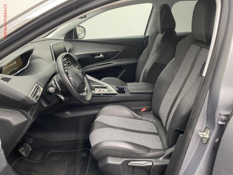 Peugeot 3008 - hlavní fotka