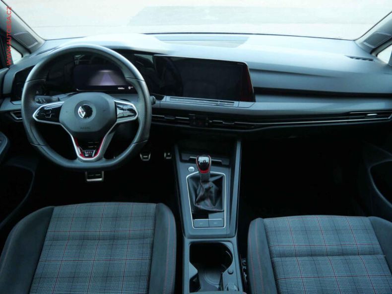 Volkswagen Golf - hlavní fotka