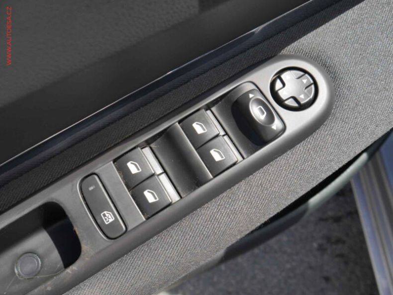Peugeot 5008 - hlavní fotka
