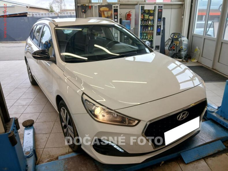 Hyundai i30 - hlavní foto