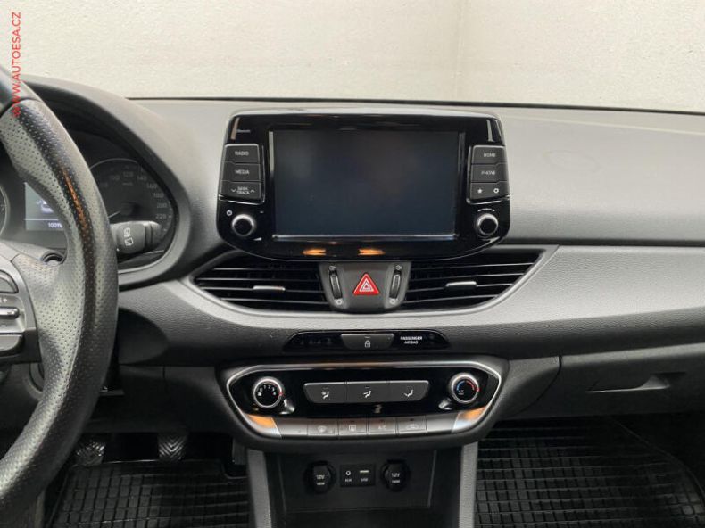 Hyundai i30 - hlavní fotka