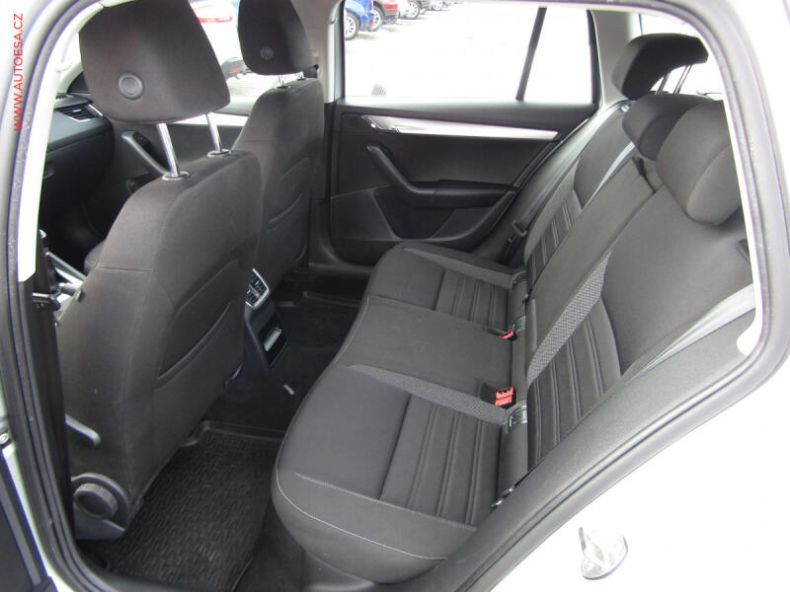 Škoda Octavia - hlavní fotka