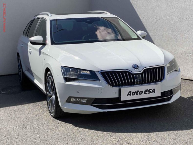 Škoda Superb - hlavní foto