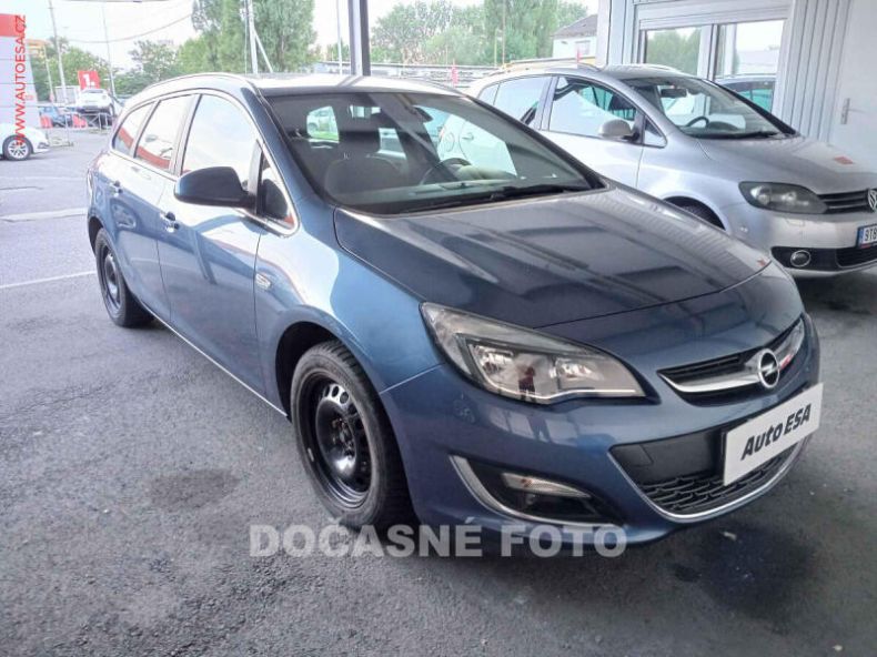Opel Astra - hlavní foto