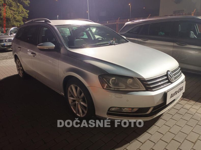 Volkswagen Passat - hlavní foto
