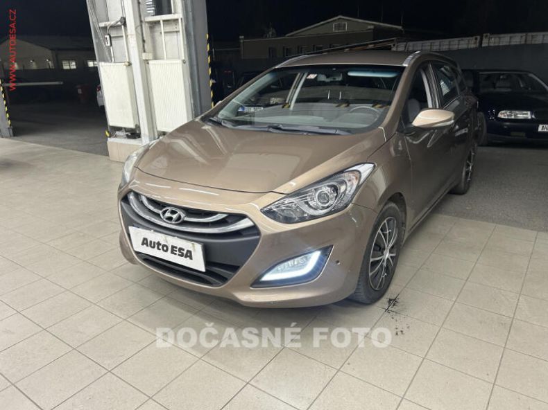 Hyundai i30 - hlavní foto