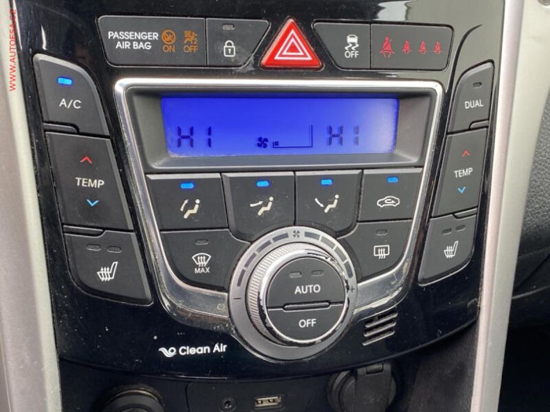 Hyundai i30 - hlavní fotka