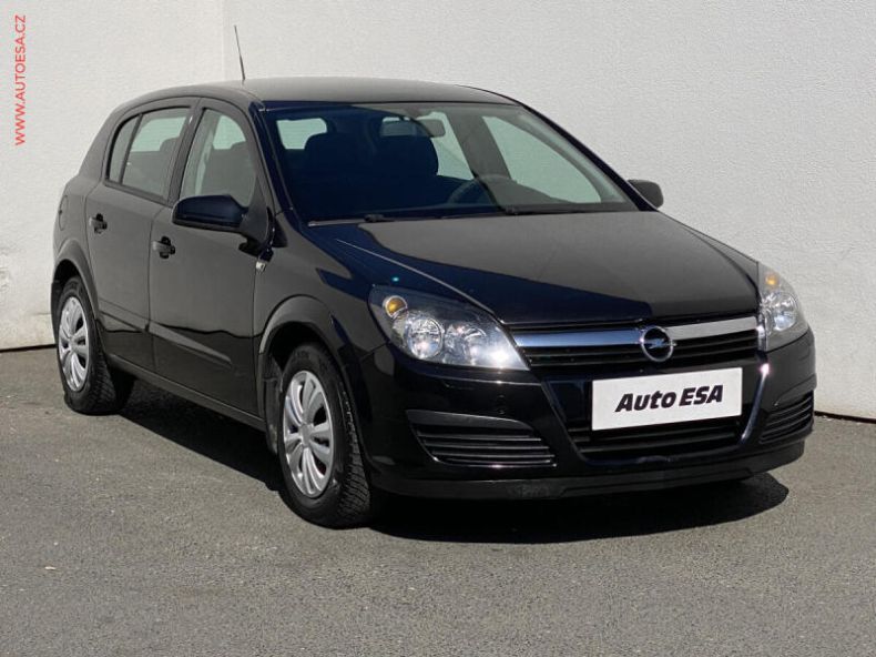 Opel Astra - hlavní foto