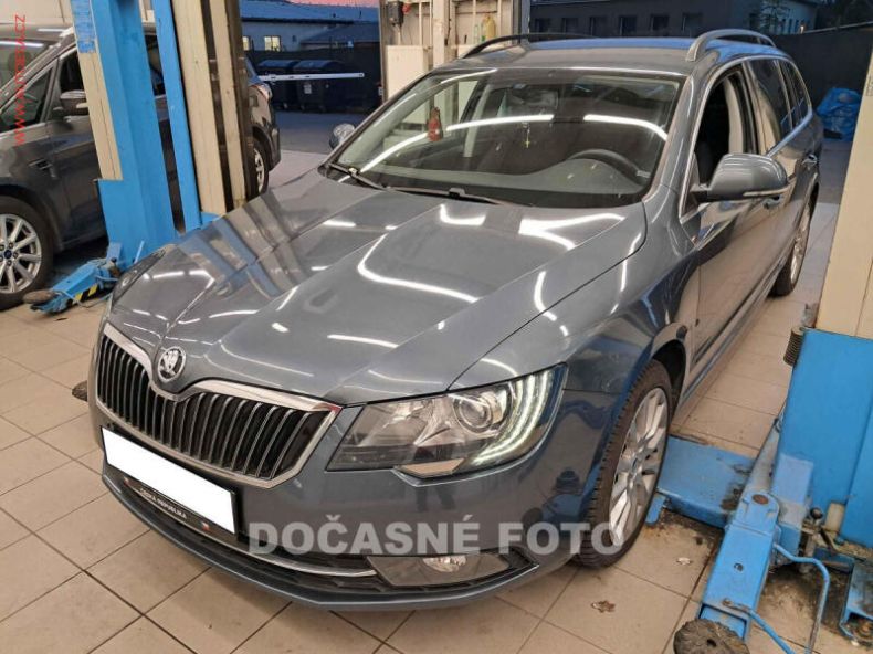 Škoda Superb - hlavní foto