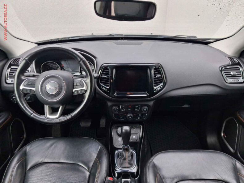 Jeep Compass - hlavní fotka